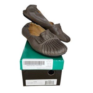 Chocolat Blu Size 8.5 Cam2 Pintuck Flats Graphite Gray Leather Loafer Pleated